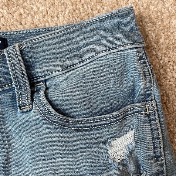 Hollister High Rise Short 3" Soft Stretch Distressed Jean Shorts Size 27 - Picture 5 of 9